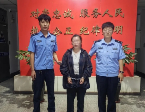 晋中平遥县西城派出所抓获一名网上在逃人员