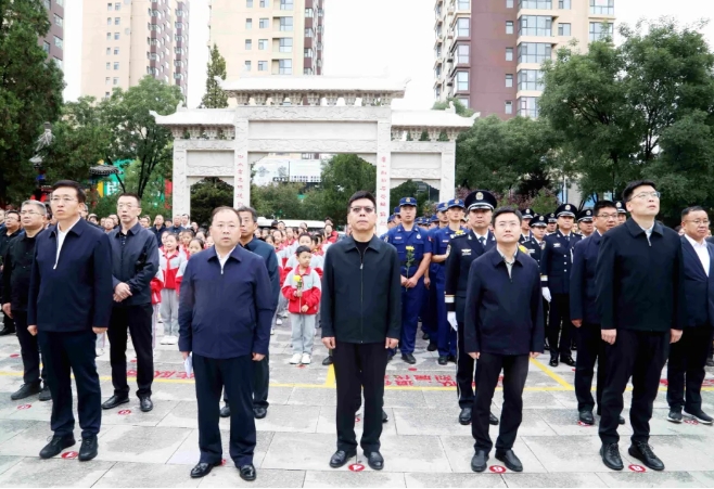 缅怀先烈  砥砺奋进——长治潞城公安参加烈士纪念日公祭活动