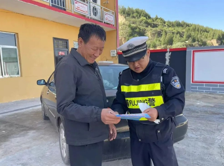 节日我在岗 | 临汾蒲县公安交警用坚守向祖国献礼