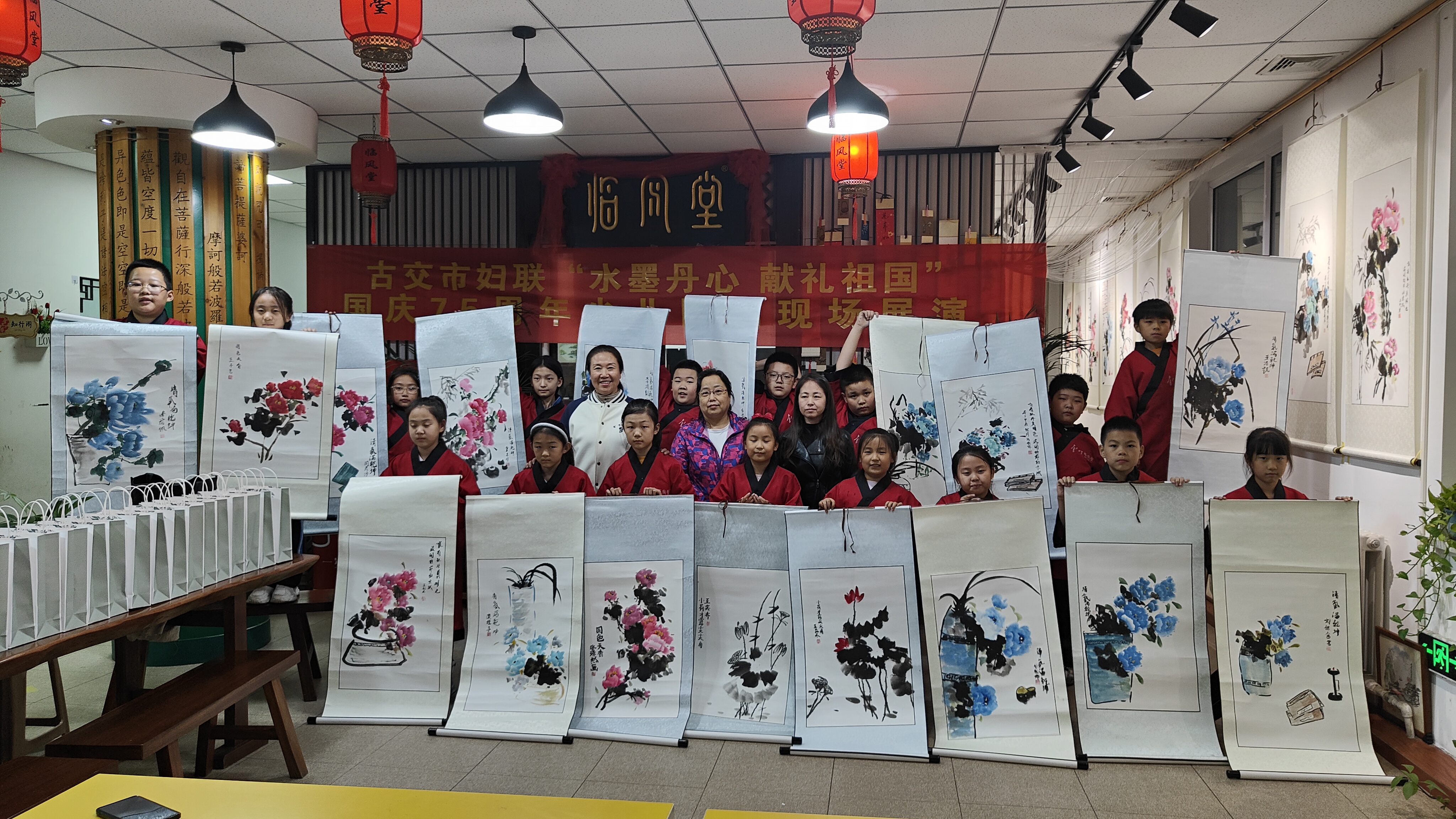 太原古交市举办“水墨丹心  献礼祖国”少儿现场绘画展演
