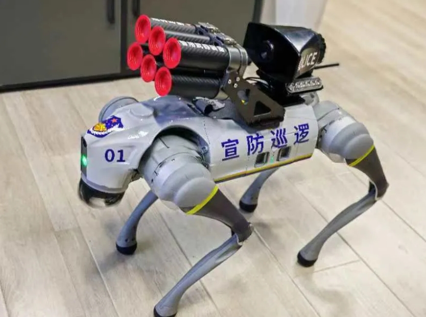 长治黎城公安：超炫酷！警用“黑科技”首次亮相，为祖国庆生！