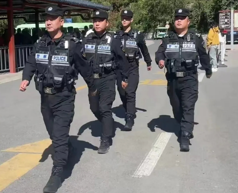 看！“人从众”中的壶关美“警”