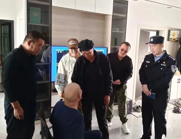 民警助力，50年后师徒情再续！