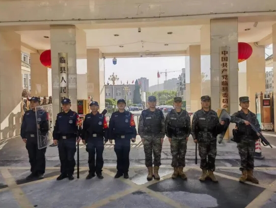 吕梁临县：国庆“警”相随  坚守奉献护平安