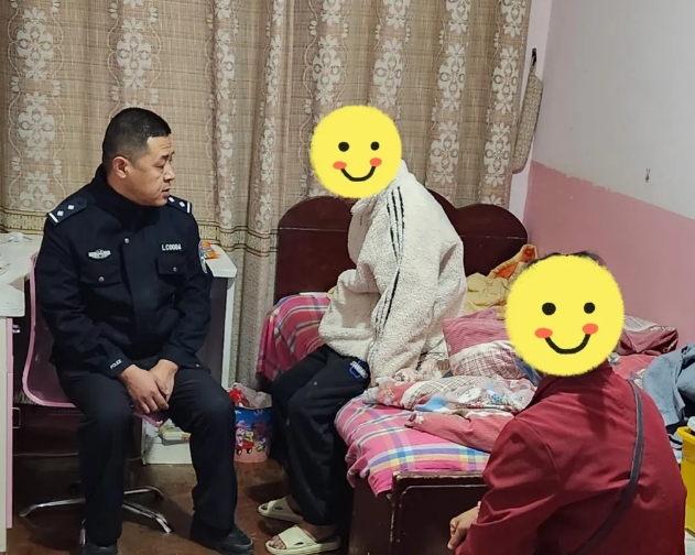 14岁男孩欲跳楼轻生！危急关头，民警机智“熊抱”