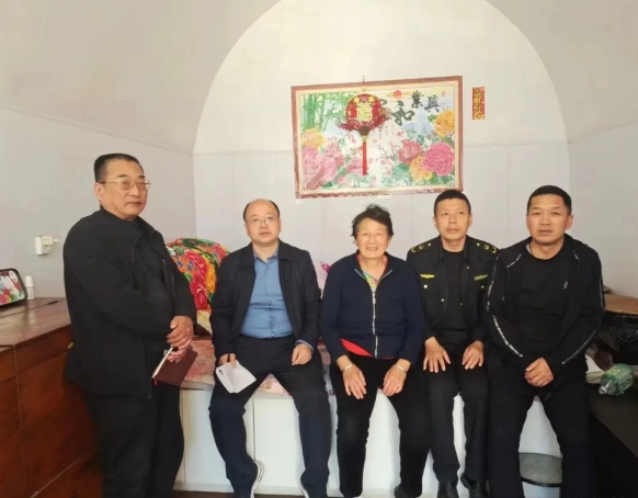 吕梁兴县市场监督管理局赴帮扶村开展走访调研工作