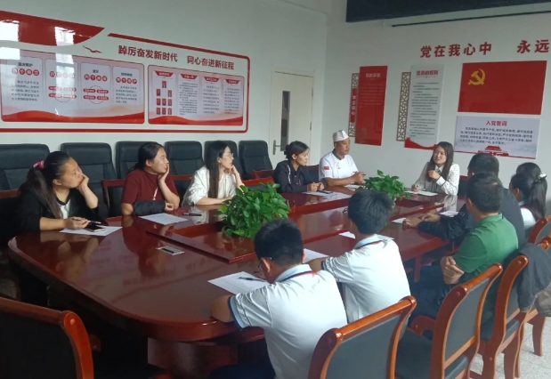 舌尖上的陪伴  心连心的守护——太原尖草坪区第五小学校守卫食品安全在行动
