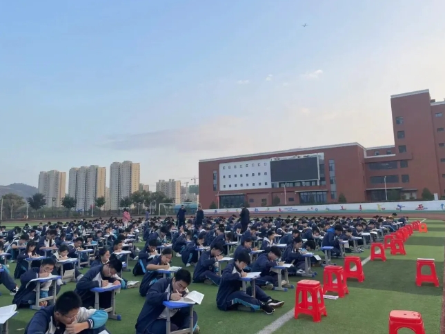 吕梁市第一中学高三年级举办诗词默写大赛