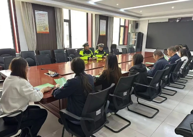 临汾蒲县：交通安全进企业  普法宣传“零距离”