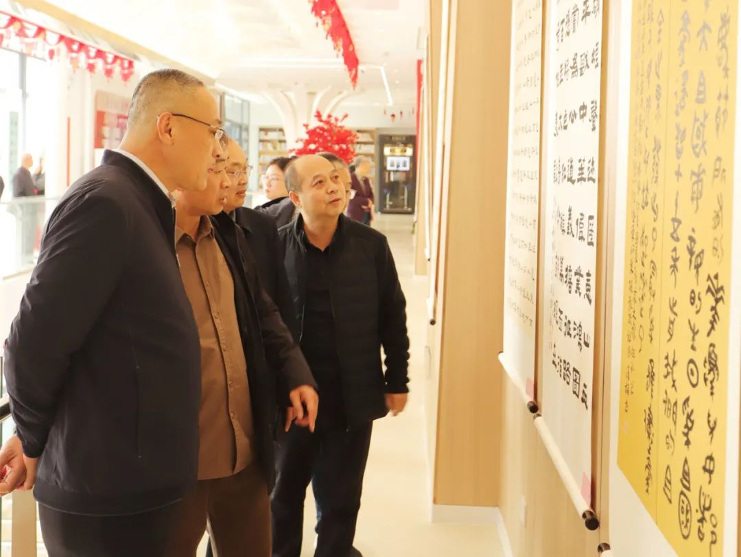 太原万柏林区总工会举办“中国梦•劳动美——永远跟党走奋进新征程”职工书法美术大赛