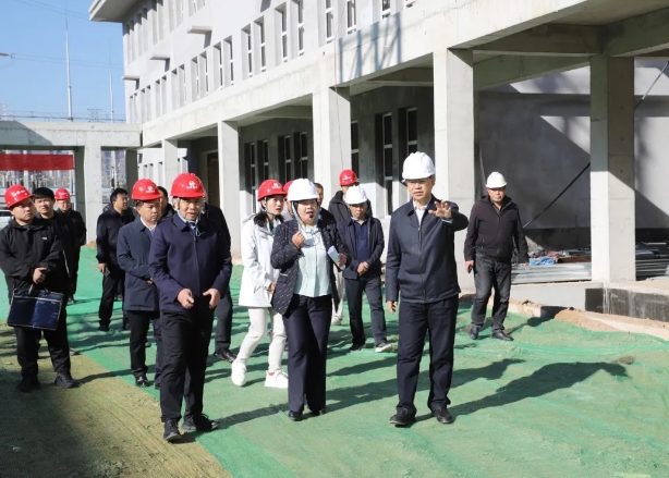 太原娄烦：李文权调研重点项目建设工作