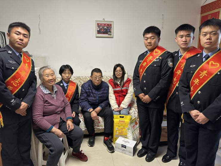 太原万柏林区和平街道：敬老爱老，志愿先行；为老服务，传递真情