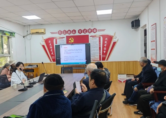 临汾市中心医院在山西师范大学离退休人员管理部开展健康知识普及活动