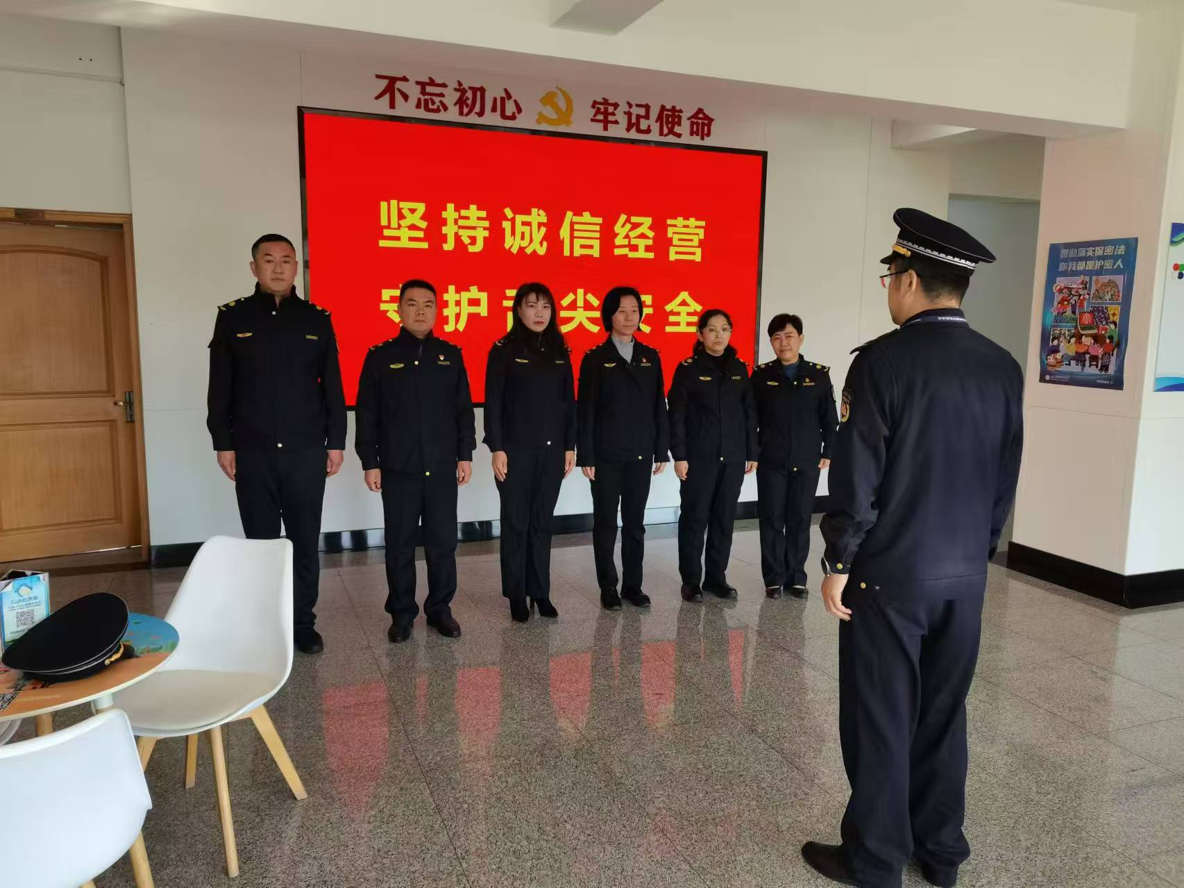 太原市城管执法队：“六督行动”塑出城管好形象