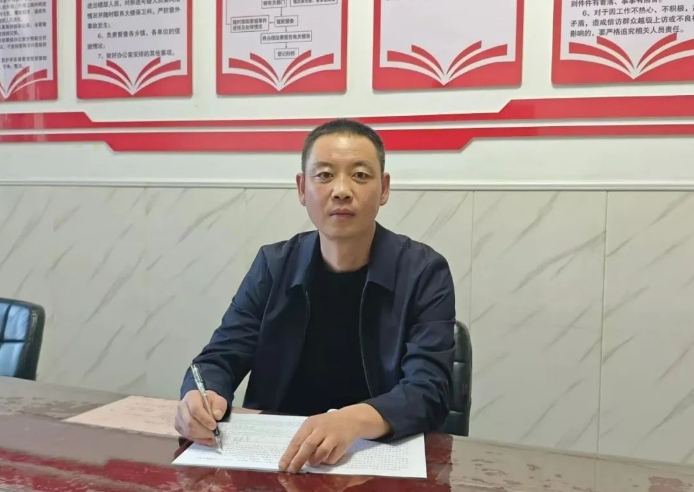 法治之光，照亮平安之路——吕梁岚县县委政法委综治中心主任刘秀清