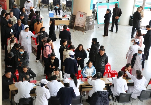 多名省市级名老中医走进吕梁泰化医院开展惠民义诊活动