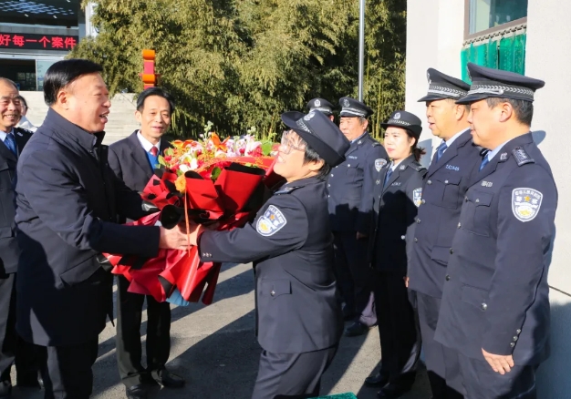 临汾市检察院 襄汾县检察院 共庆第五个“中国人民警察节”