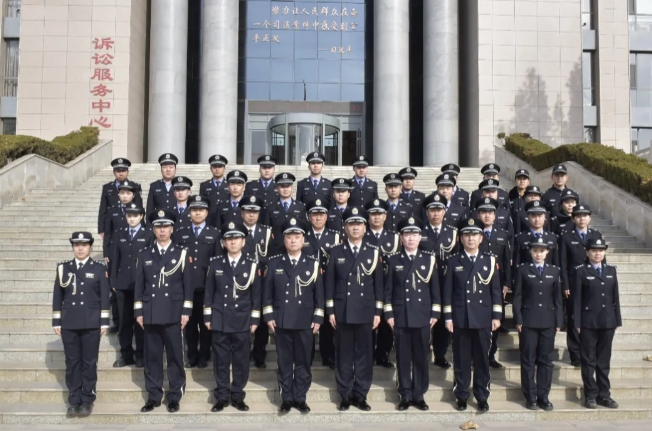 运城河津市人民法院：警徽护天平  致敬“法院蓝”
