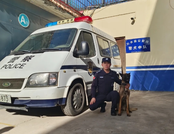 景跃晶：“犬”力以赴  共铸辉煌