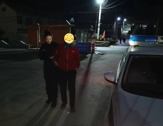 长治平顺：暖心护送老人回家  用心诠释为民本色