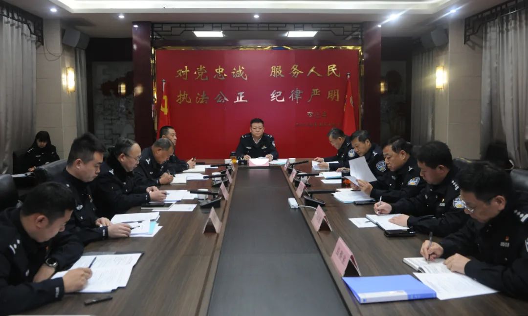 临汾直属公安全警全力守护小年安宁