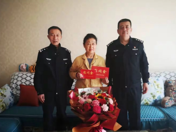 新春慰问寄深情  岁寒情深暖警心————长治公安五马分局开展春节走访慰问活动