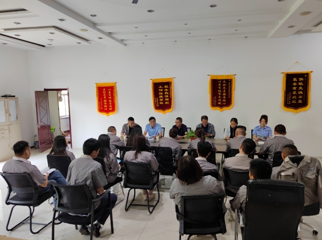 吕梁兴县：政策法律进企业  精准服务促发展