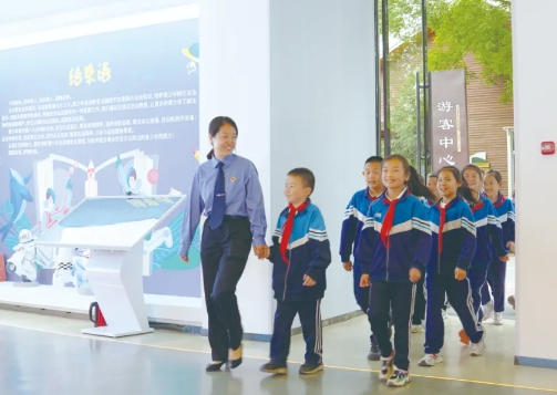 晋中灵石：守护“小树苗”健康成长