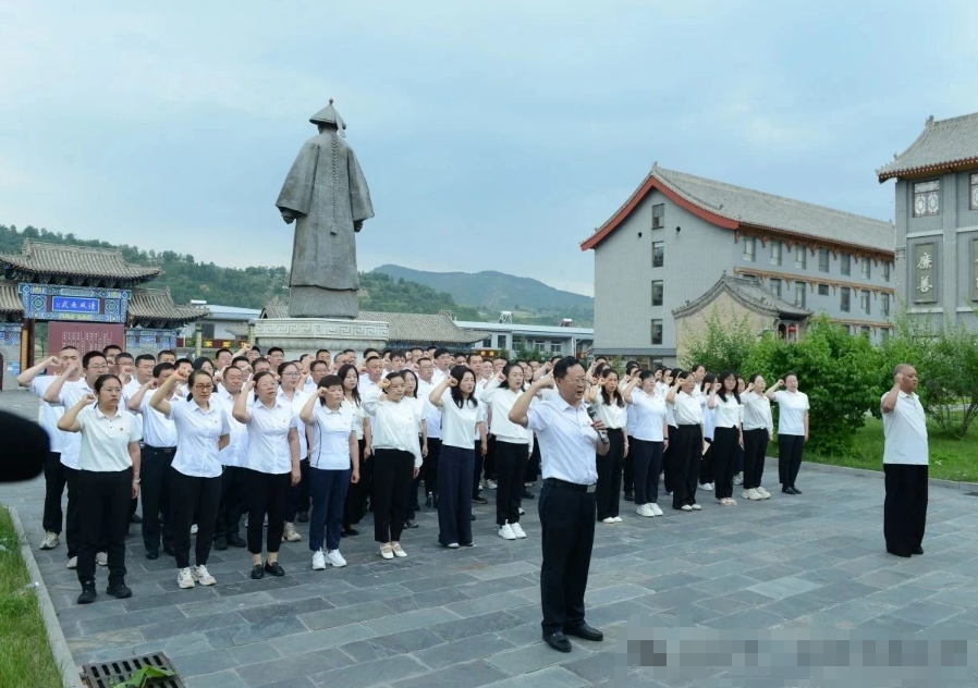 吕梁市直工委举行市直机关新党员入党宣誓仪式