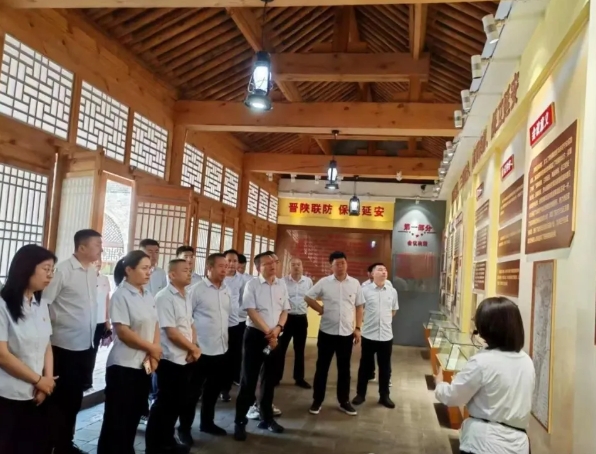 国寿财险吕梁中支各党支部联合开展“七一”主题党日活动