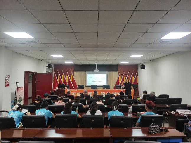 太原万柏林区千峰街道：反诈宣传进社区  串珠手工添温情