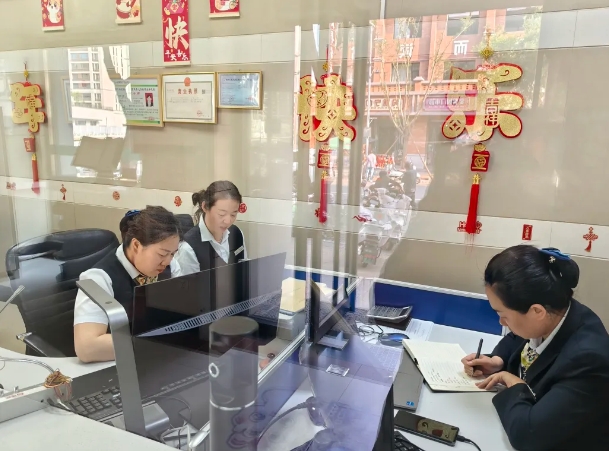 临汾蒲县农商银行：巾帼匠心筑梦金融