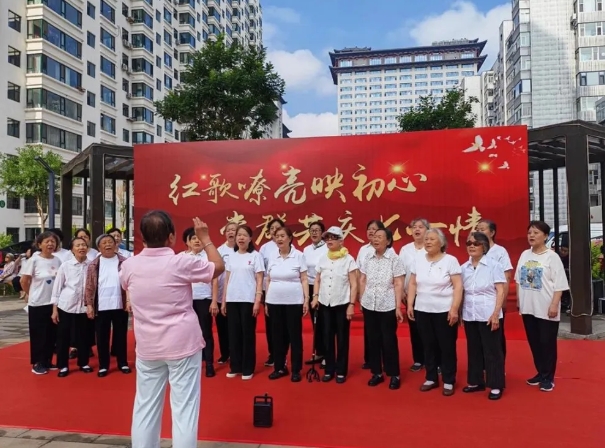 太原迎泽区迎泽街道并州路三社区：红星闪耀映初心，银发力量暖家园