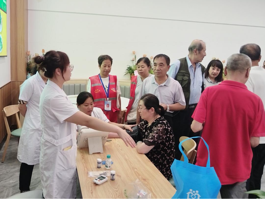 太原万柏林区和平街道：健康养生  清凉一夏