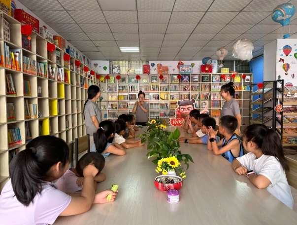 忻州保德：“禁毒小哪吒”奇袭书店