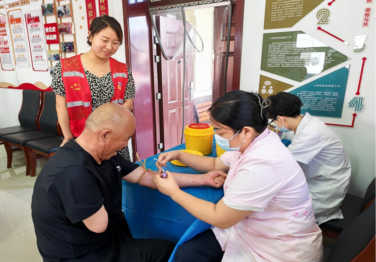 太原万柏林区西铭街道：体检进村暖人心  健康意识“植”心间