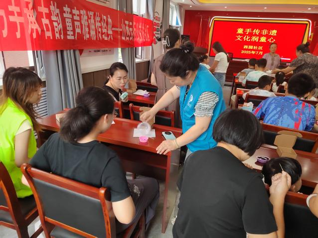 太原万柏林区杜儿坪街道：童手传非遗  文化润童心