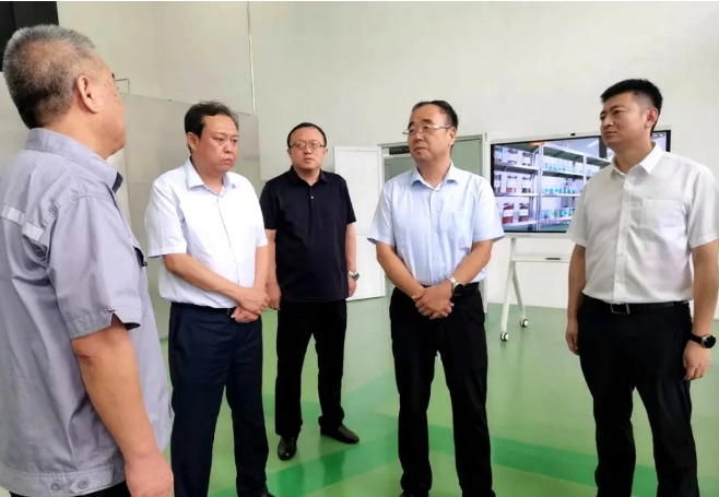 临汾市政协主席郝忠祥在安泽县调研