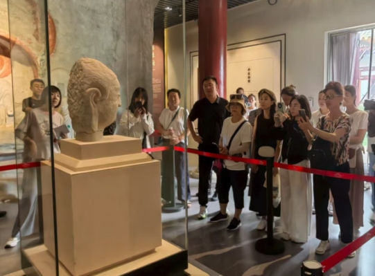 太原万柏林区侨联开展“侨心连四海  共见家乡美”活动