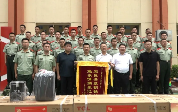 吕梁汾阳：李正奎看望慰问驻汾武警官兵