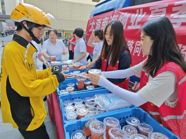 太原万柏林区小井峪街道：“骑”聚一堂 “驿“路同行