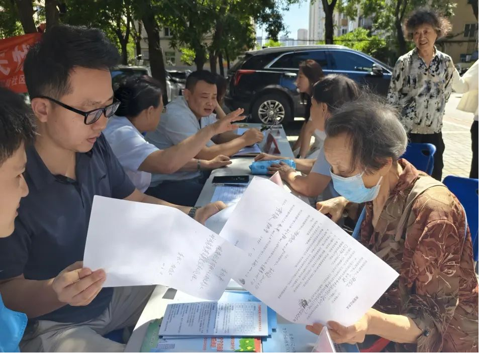 太原万柏林区小井峪街道：摆摊设点听民意  下沉服务解民忧