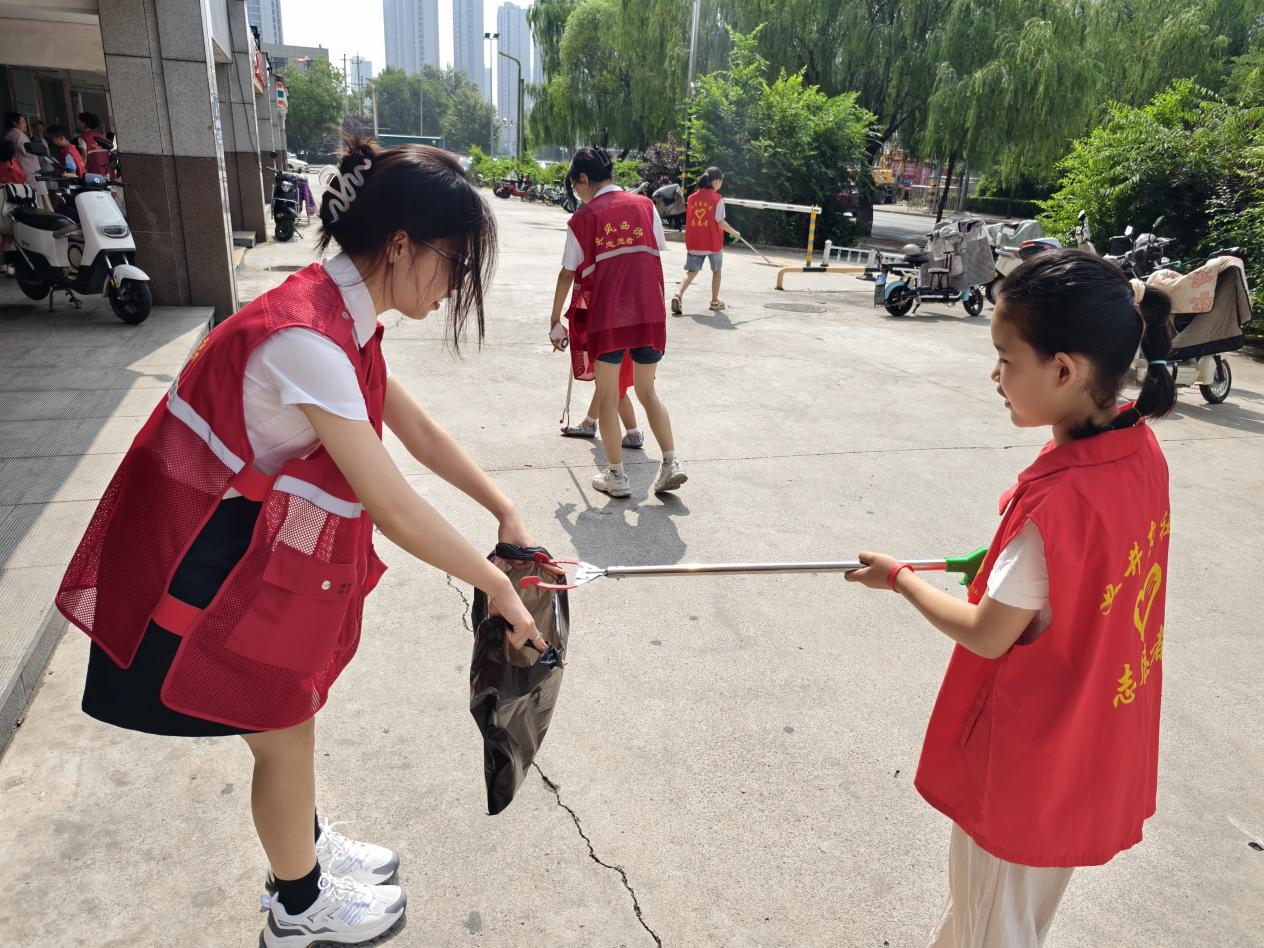太原万柏林区长风西街街道：暑期志愿行  实践促成长