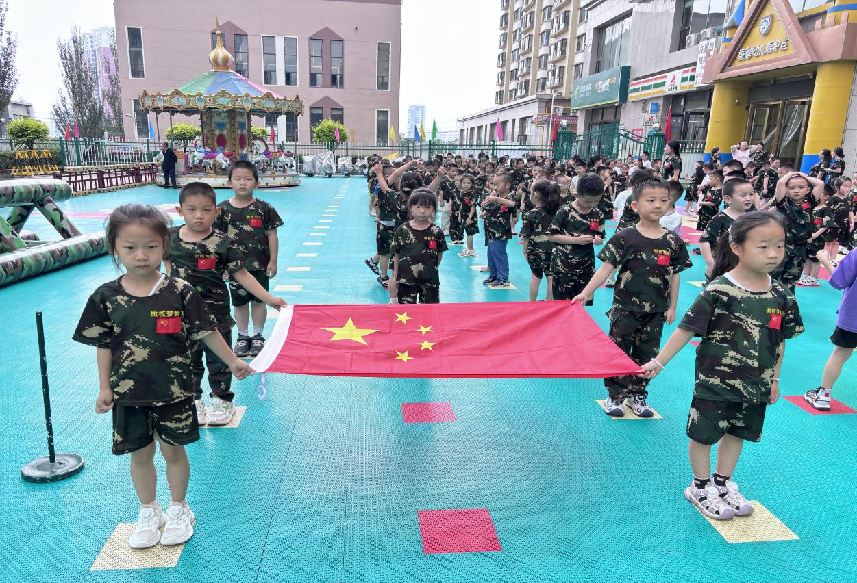 太原万柏林区西铭街道：小小身影敬英雄  “八一”精神润童心