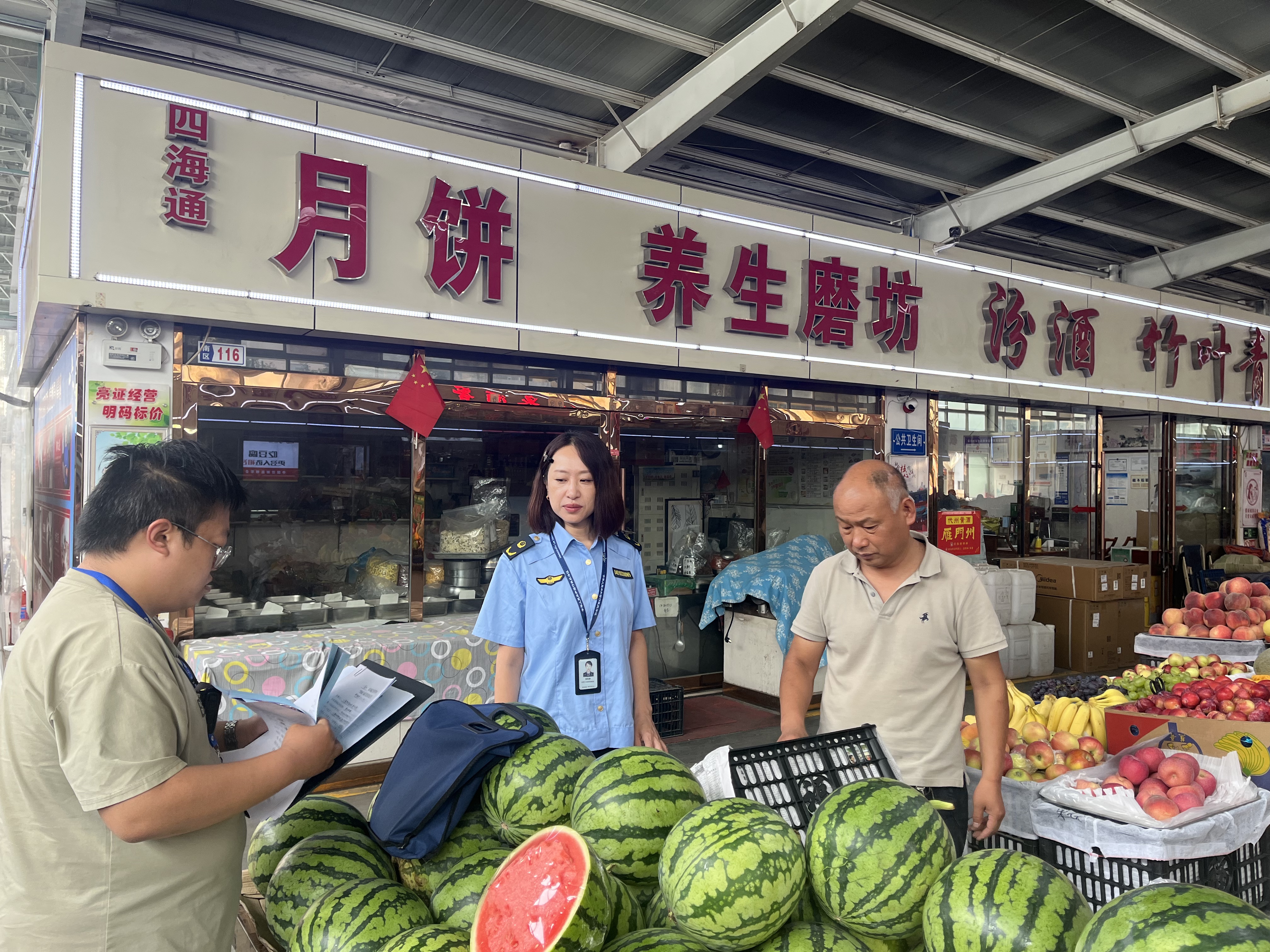 太原杏花岭区市场监督管理局：检查便民市场  守护食品安全