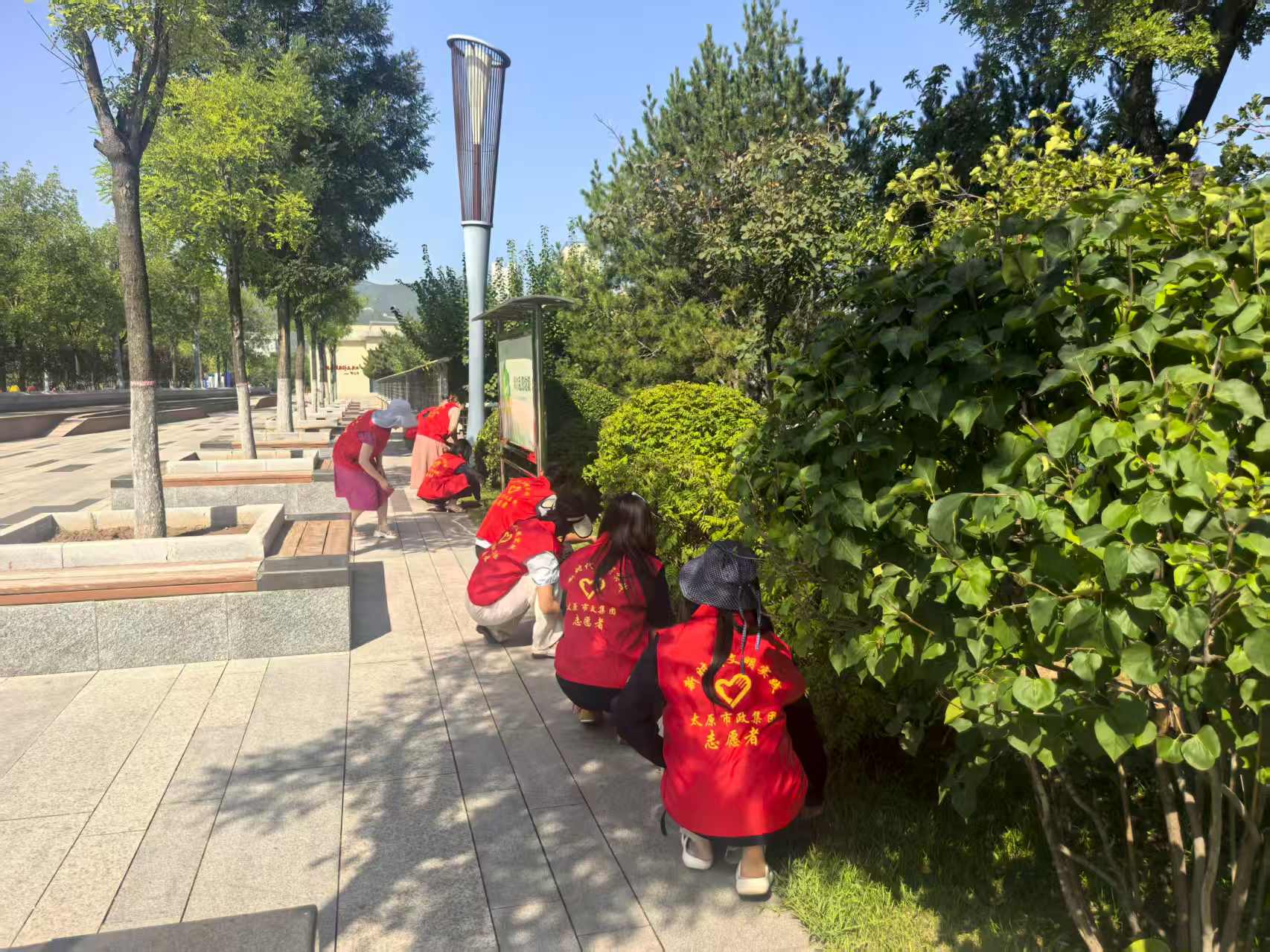 环保志愿，把生态写在绿水青山间——太原市政集团沥青拌和厂开展全国生态日主题宣传活