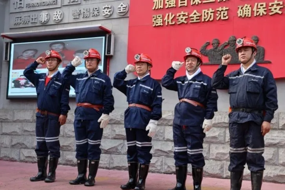 临汾市政府副市长乔飞鸿深入辛置煤矿东四运输联巷督导安全生产工作