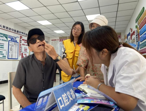 太原万柏林区下元街道：健康从“齿”开始  关爱由“心”绽放