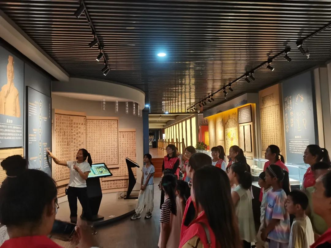 少年儿童心向党  牵手护航伴成长——临汾市2025 暑期儿童关爱服务活动进行中