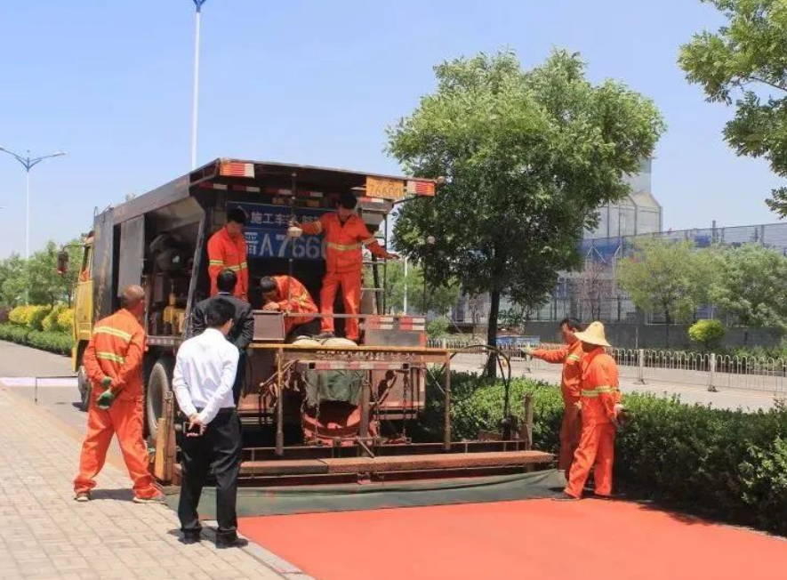 太原阳曲县的“路面魔法师”：喜跃发博士团队“科技操作”太圈粉！